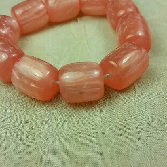 Vintage Pink Pearlized Lucite Bead Stretch Bracelet Chunky Boho Retro Statement - Picture 3 of 4